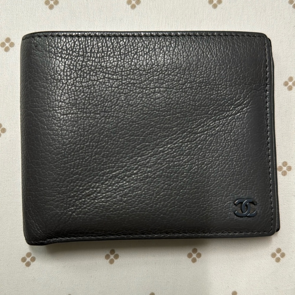 CHANEL UNISEX BIFOLD WALLET